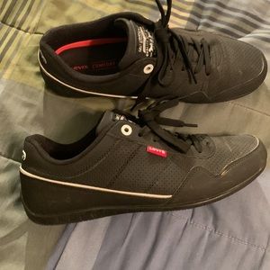 Men’s Levi’s shoes